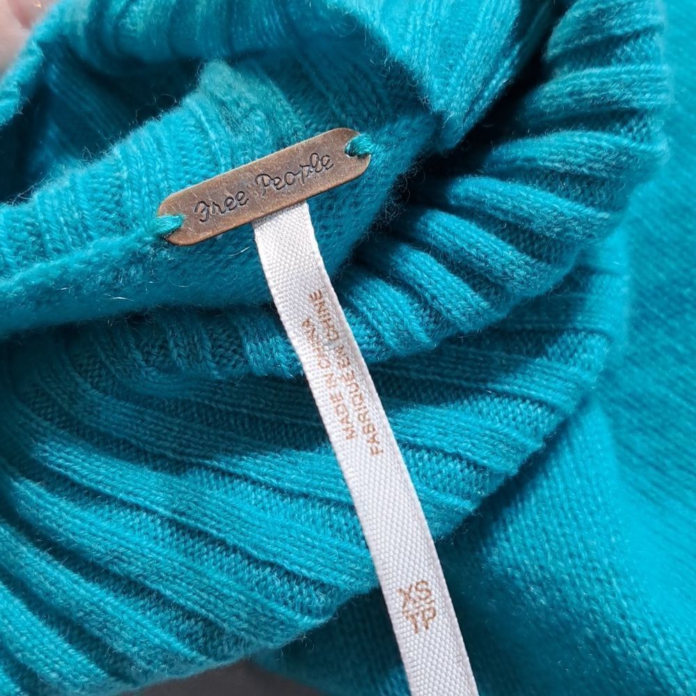 NWOT Free People Poppy Cashmere Turtleneck Sweater - Picture 7 of 9